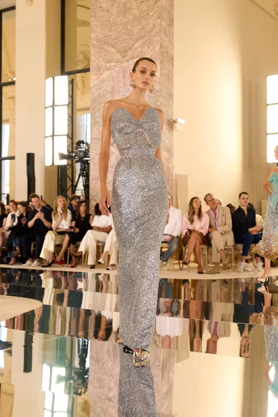 Look 29
